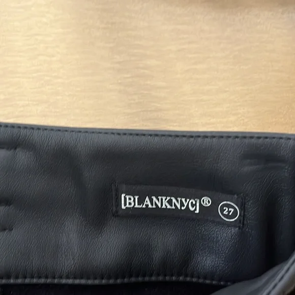 NWT Blank NYC Black Faux Leather Belted Jeans - Picture 7 of 7